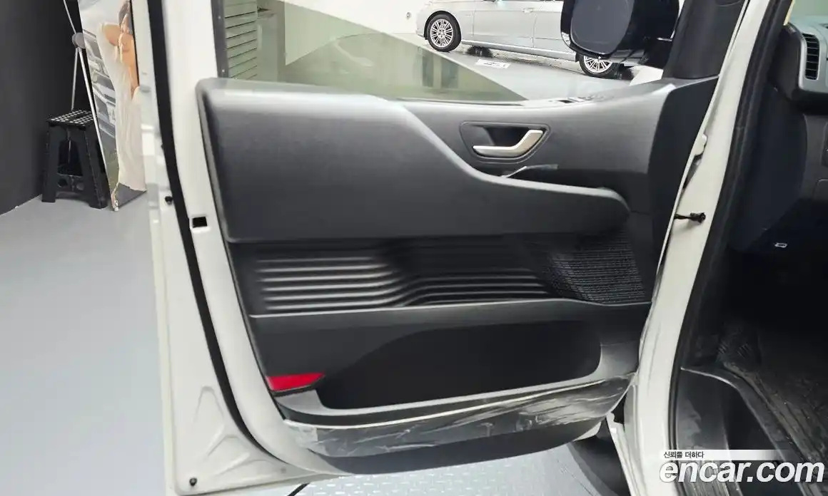 Hyundai Staria 2024 2.2 гидро, фото 14