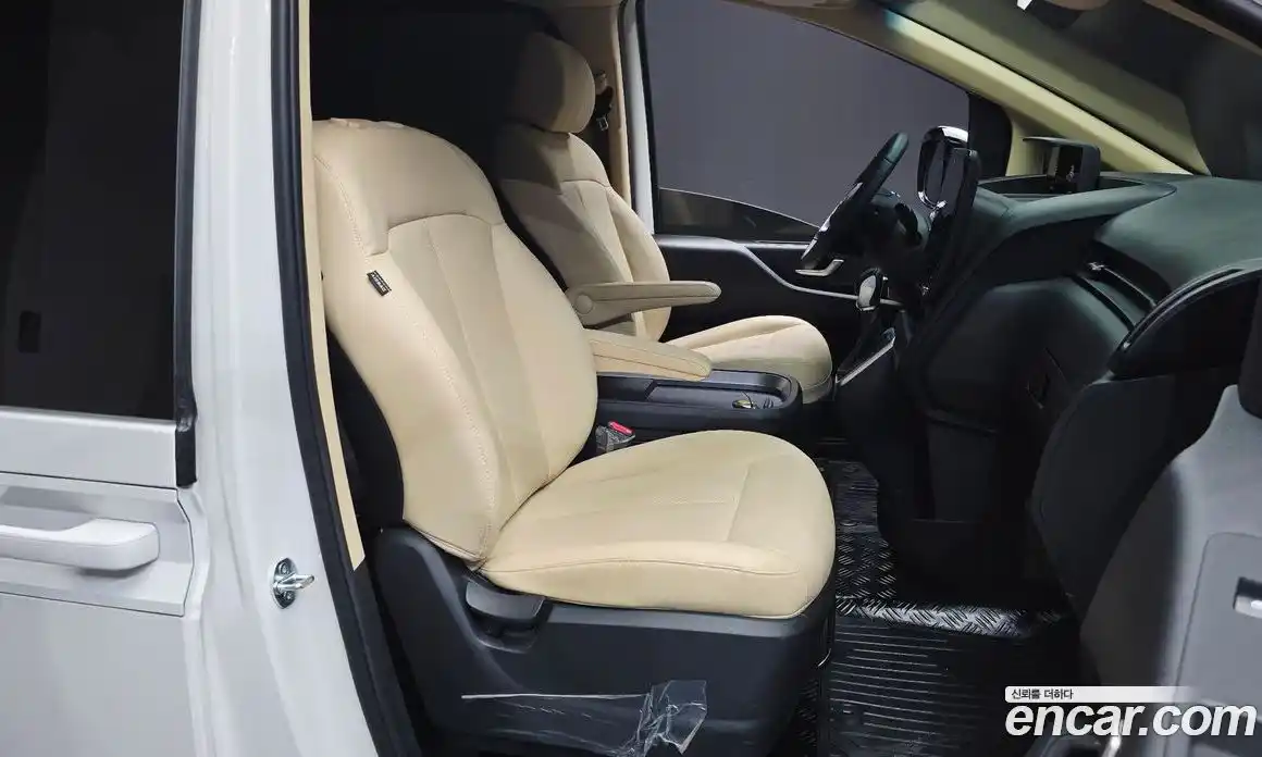 Hyundai Staria 2024 2.2 гидро, фото 18