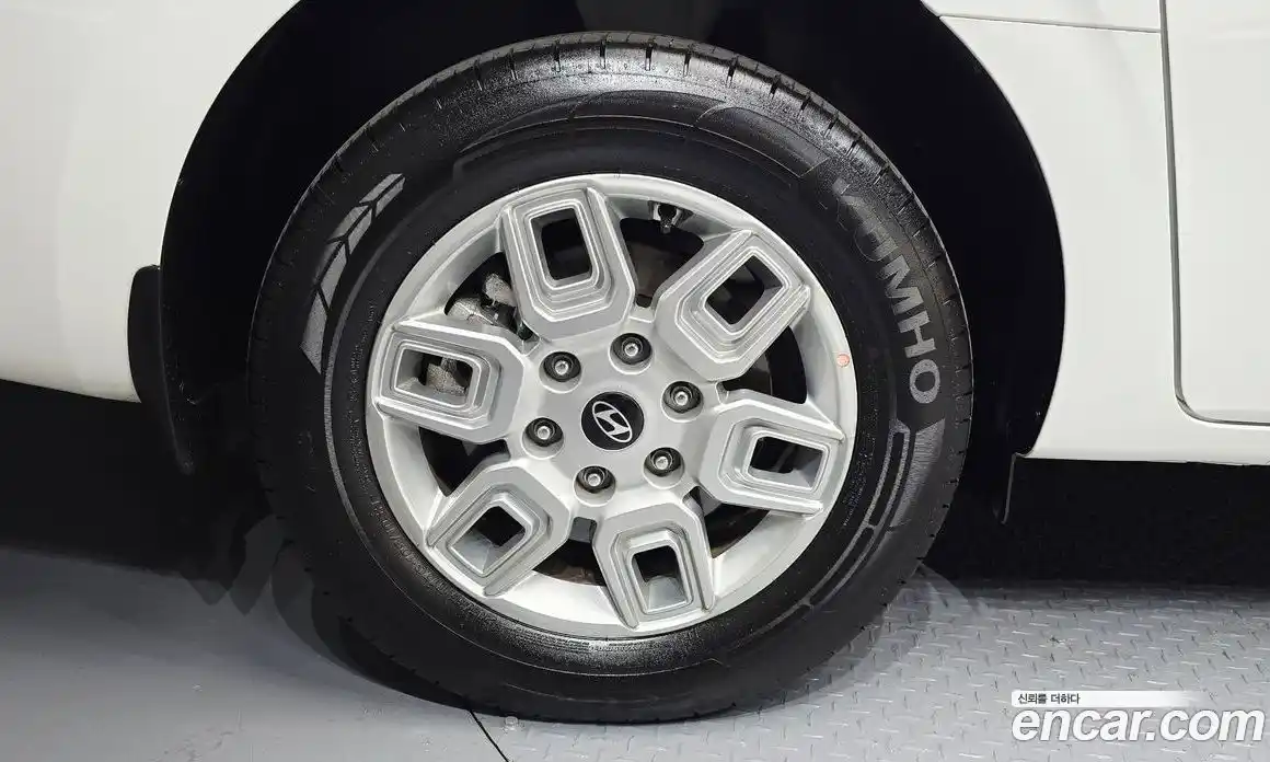Hyundai Staria 2024 2.2 гидро, фото 5