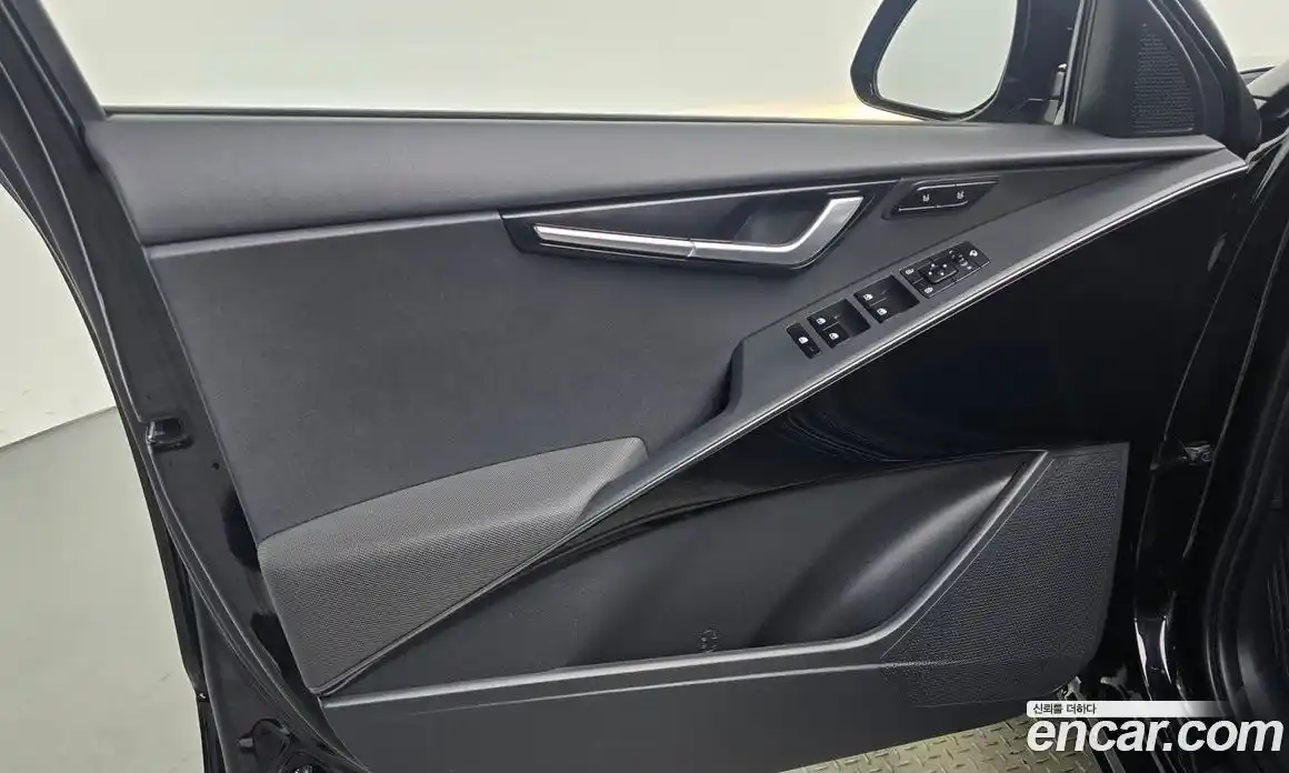 Kia Niro 2023 0.2 гидро, фото 14