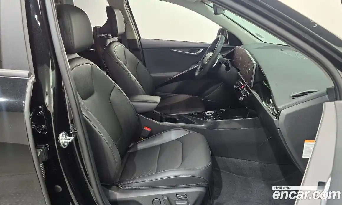 Kia Niro 2023 0.2 гидро, фото 16