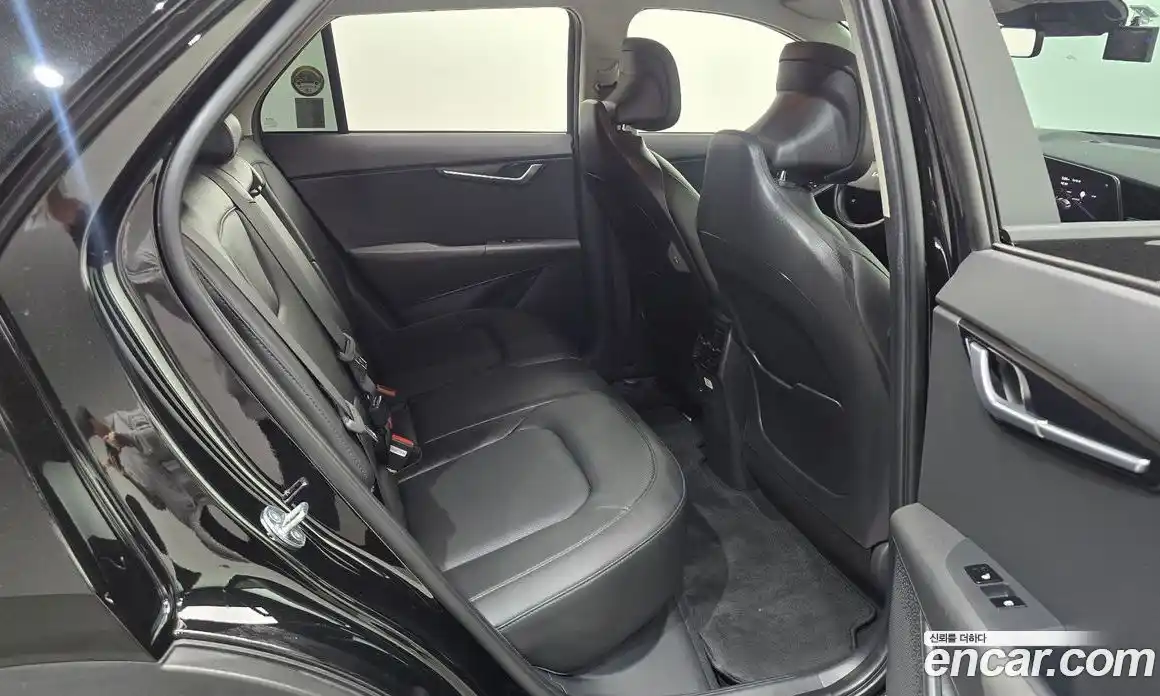 Kia Niro 2023 0.2 гидро, фото 17