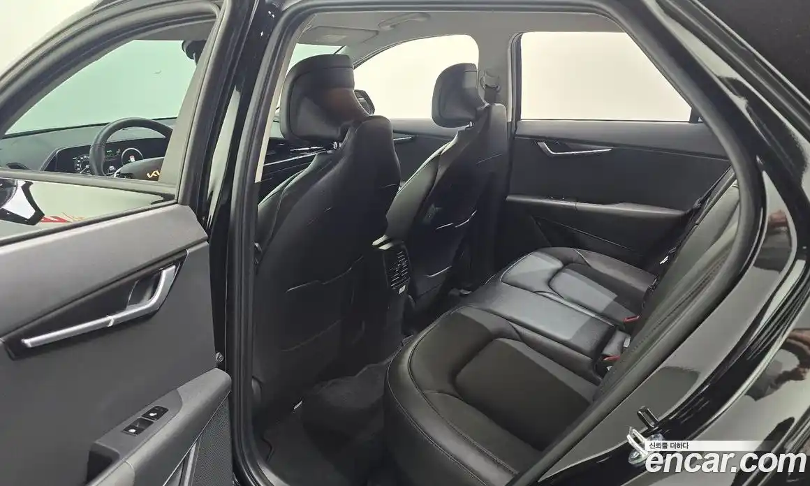 Kia Niro 2023 0.2 гидро, фото 18