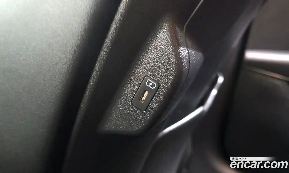 Kia Niro 2023 0.2 гидро, фото 32
