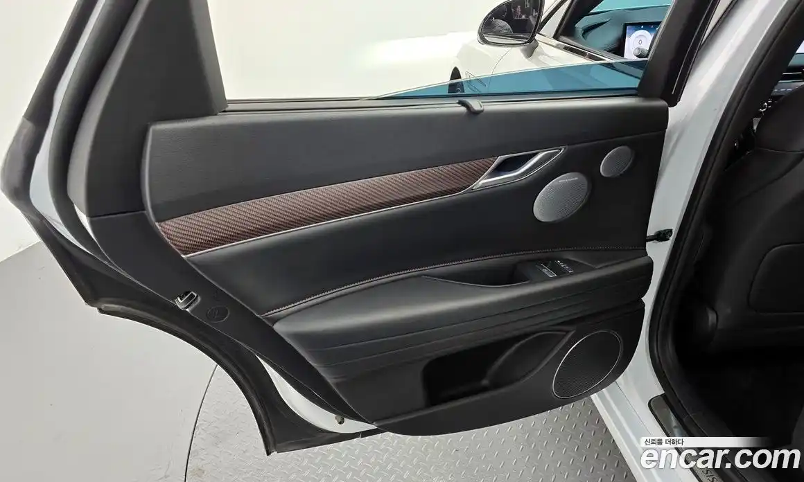 Genesis G80 2024 2.5 гидро, фото 15
