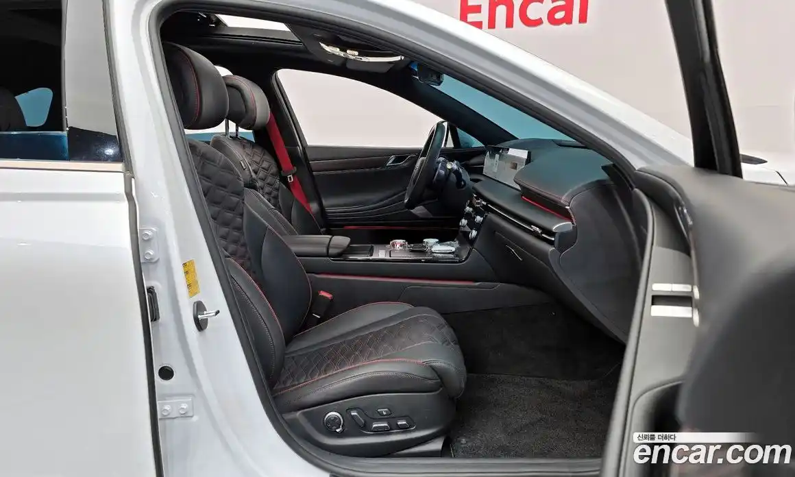 Genesis G80 2024 2.5 гидро, фото 16