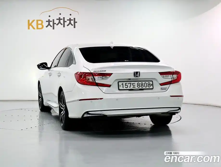 Honda Accord 2021 2.0 автомат (гидро), фото 4