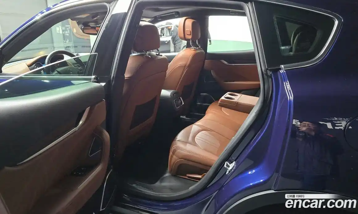 Maserati Levante 2018 3.0 гидро, фото 16