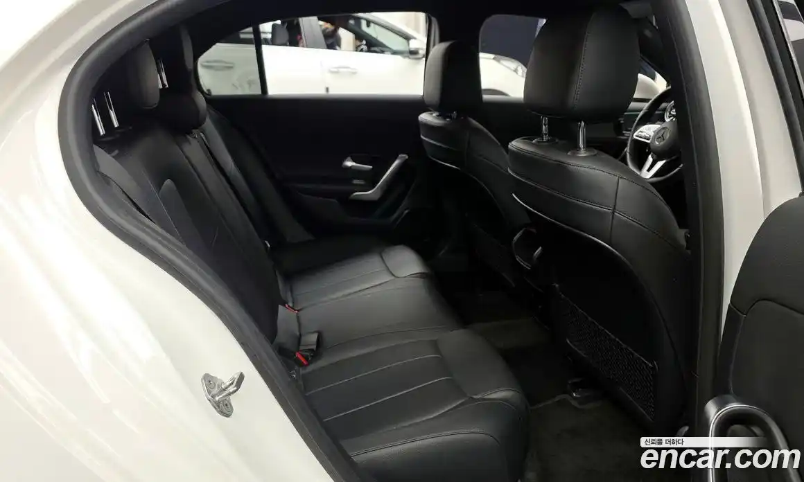 Mercedes-Benz A-Class 2021 2.0 гидро, фото 18