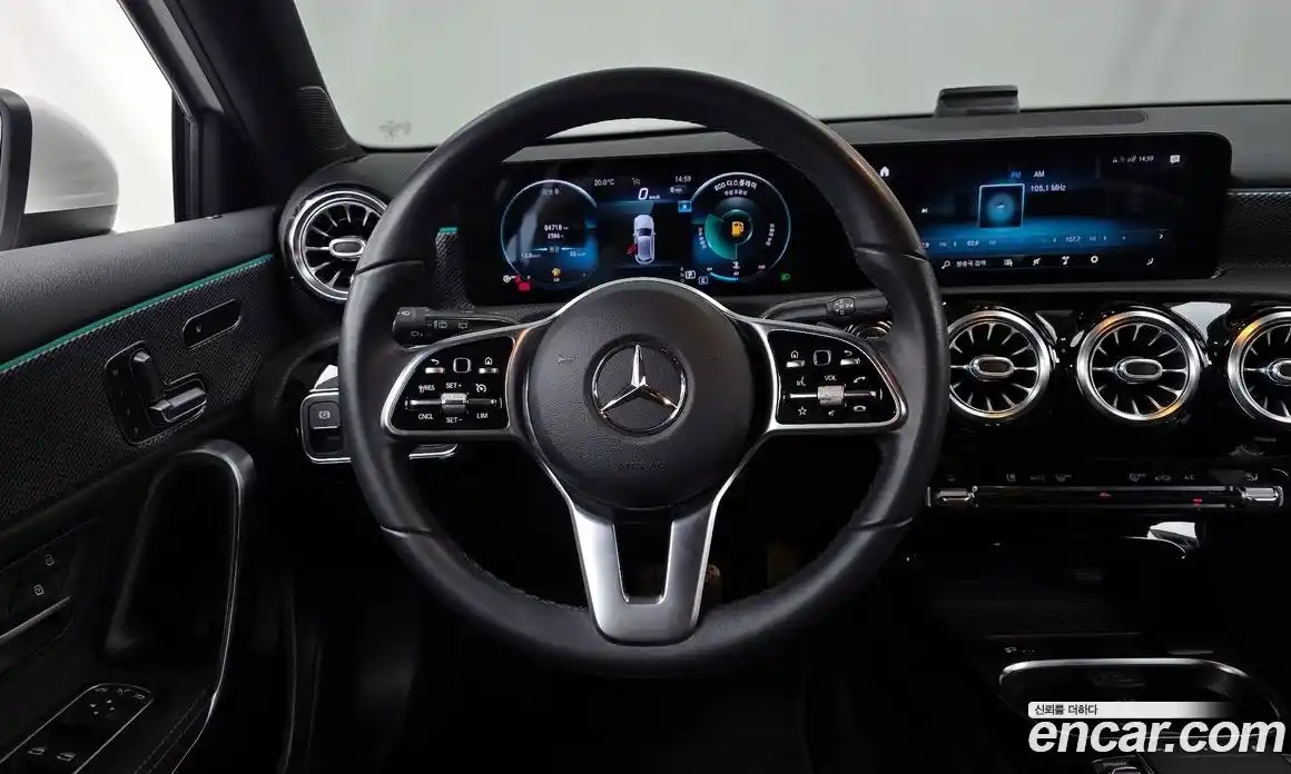 Mercedes-Benz A-Class 2021 2.0 гидро, фото 19