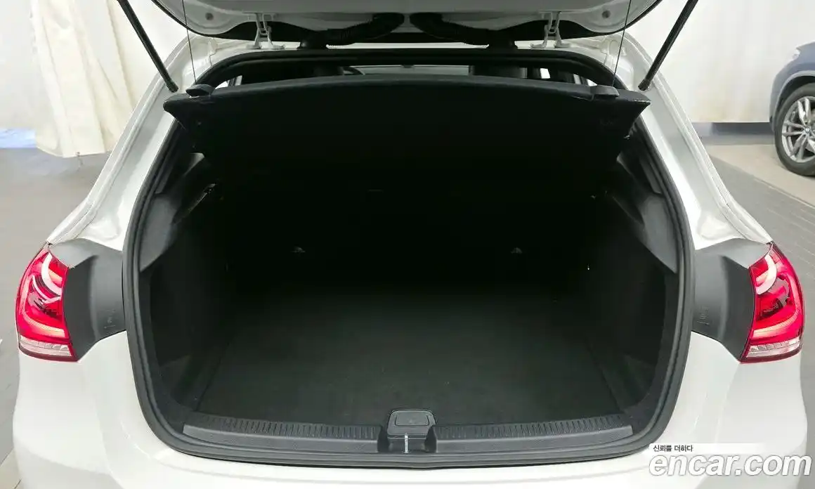 Mercedes-Benz A-Class 2021 2.0 гидро, фото 26