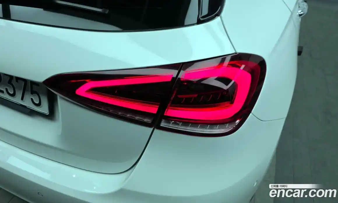 Mercedes-Benz A-Class 2021 2.0 гидро, фото 9