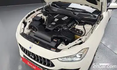 Maserati Ghibli 2018 3.0 гидро, миниатюра 6