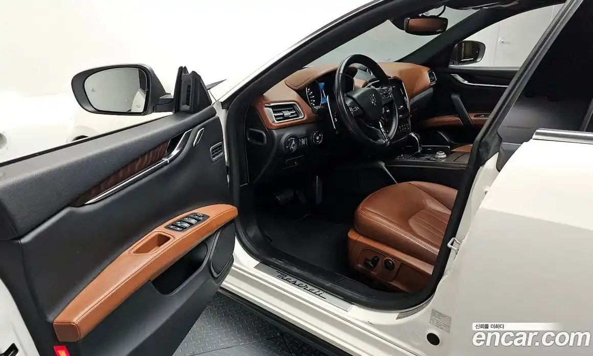 Maserati Ghibli 2018 3.0 гидро, фото 10