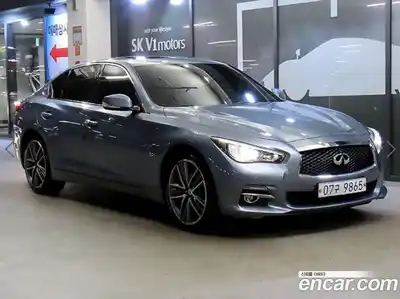 Infiniti Q50