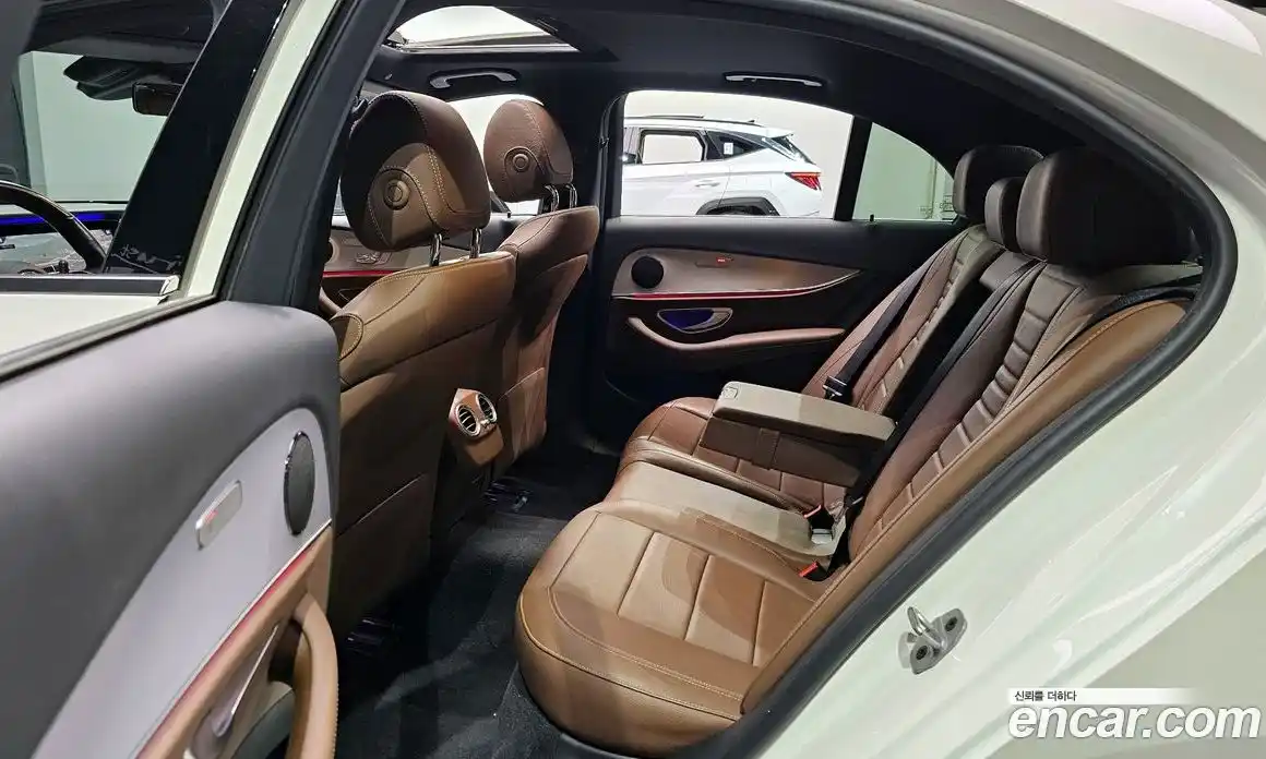 Mercedes-Benz E-Class 2021 2.0 гидро, фото 11