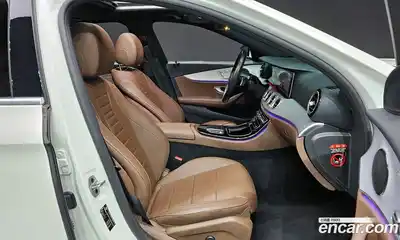 Mercedes-Benz E-Class 2021 2.0 гидро, миниатюра 12