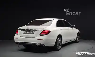 Mercedes-Benz E-Class 2017 2.0 гидро, миниатюра 2