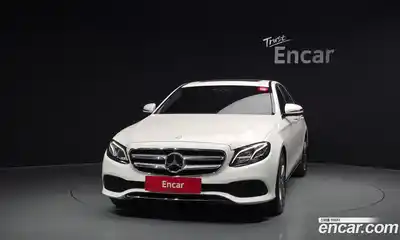 Mercedes-Benz E-Class 2017 2.0 гидро, миниатюра 3