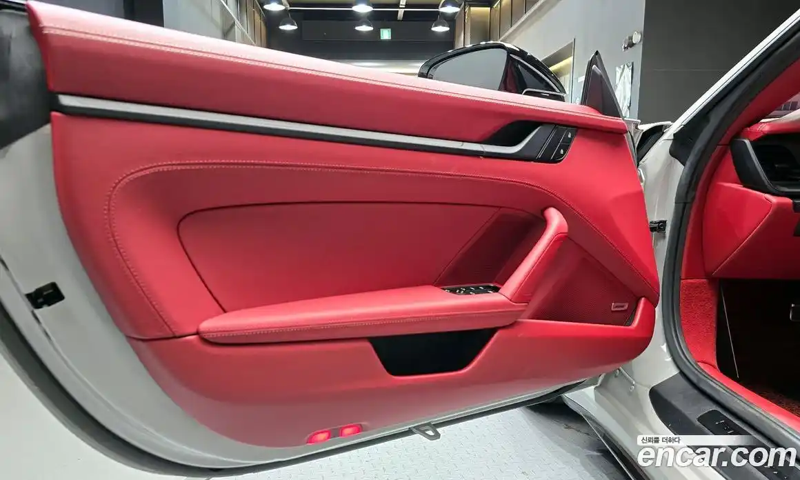 Porsche 911 2023 3.0 автомат (гидро), фото 14