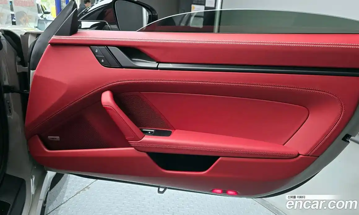 Porsche 911 2023 3.0 автомат (гидро), фото 15