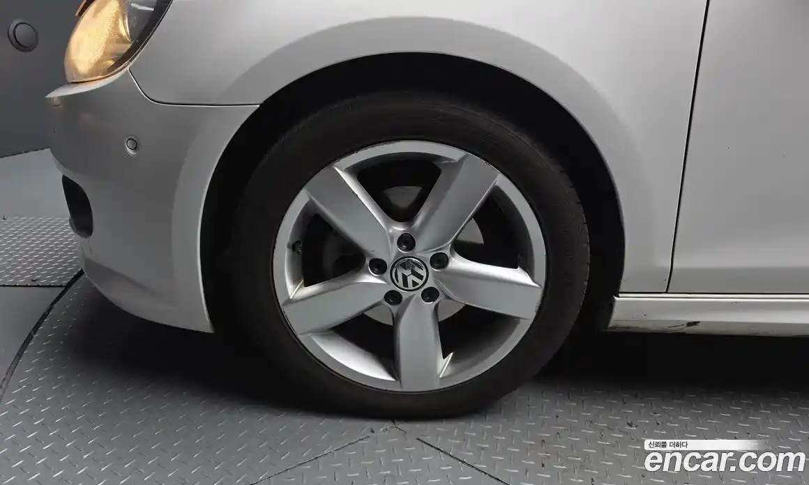 Volkswagen Golf 2012 2.0 автомат (гидро), фото 5