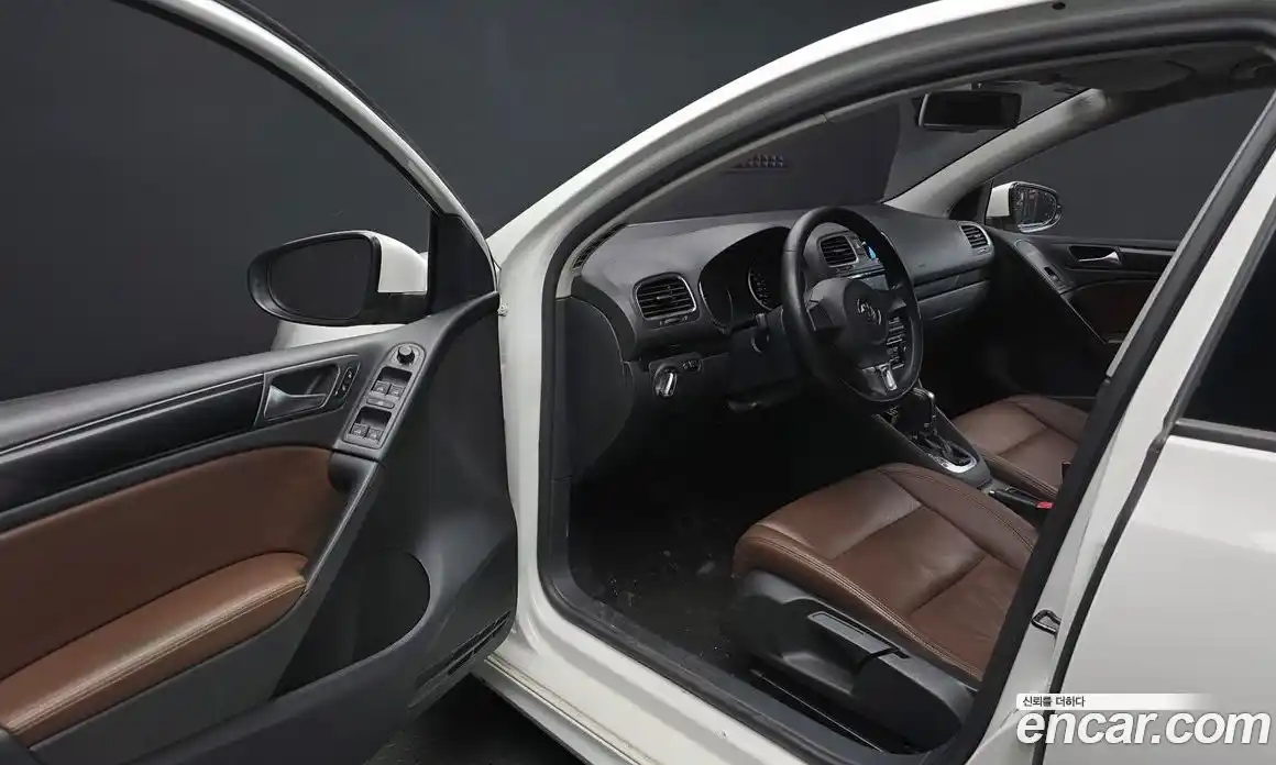 Volkswagen Golf 2012 2.0 автомат (гидро), фото 10