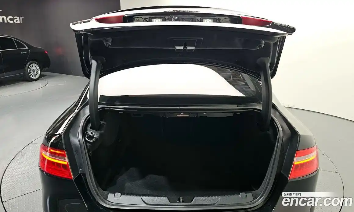 Jaguar XE 2016 2.0 гидро, фото 20