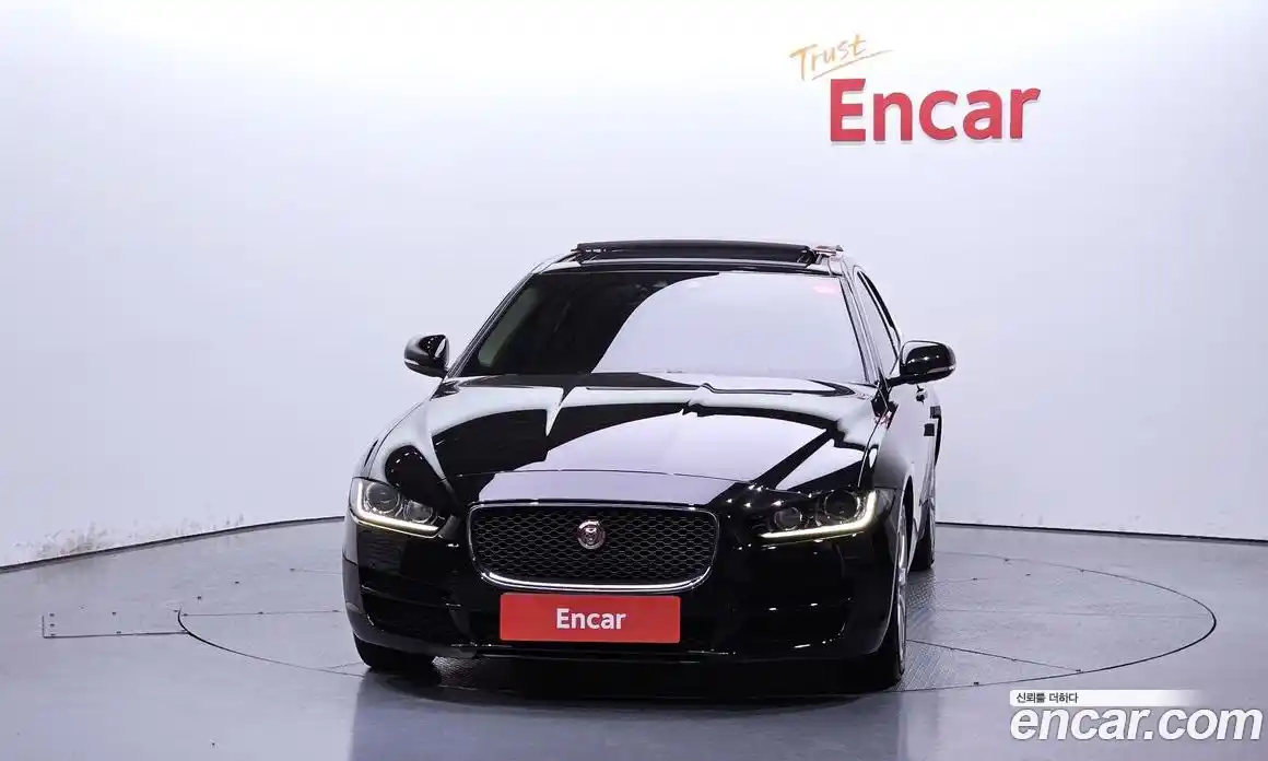 Jaguar XE 2016 2.0 гидро, фото 3