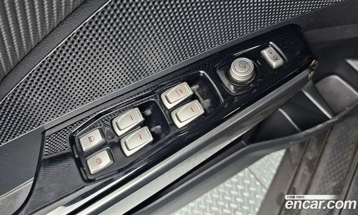 SsangYong TIBOLI 2019 1.6 автомат (гидро), фото 13