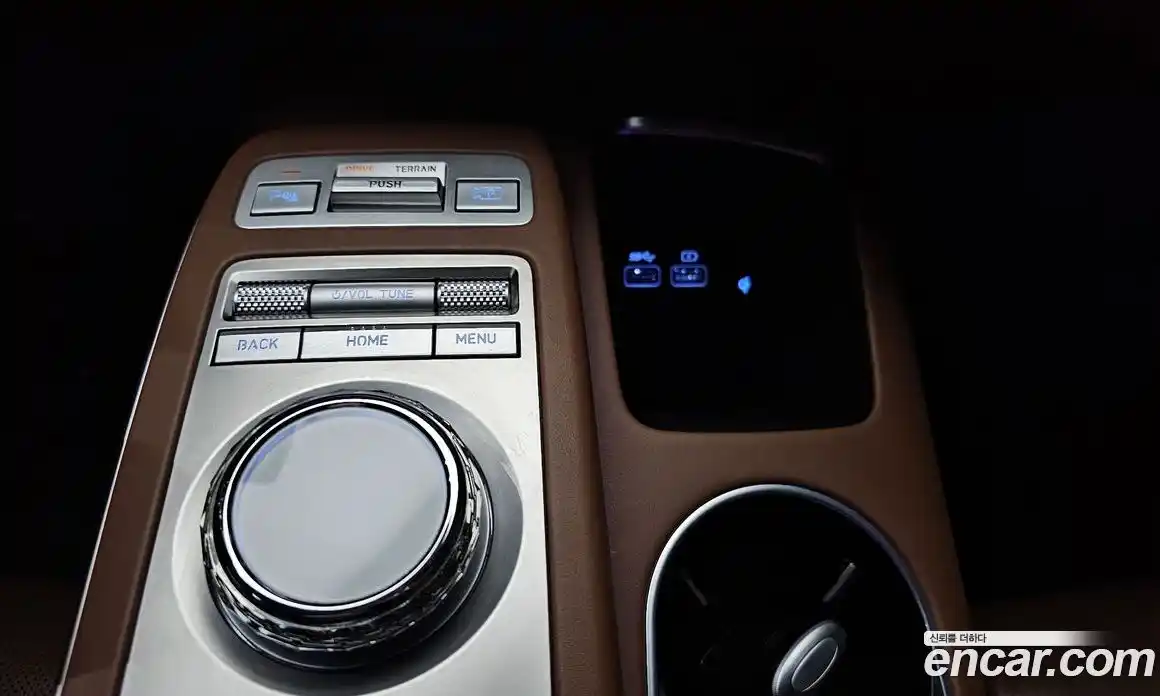 Genesis GV70 2022 2.5 гидро, фото 31