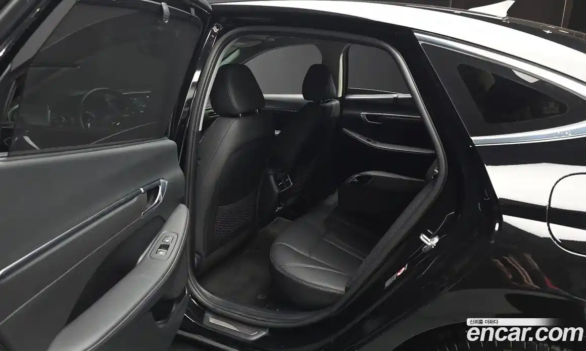 Hyundai Sonata 2022 2.0 автомат (гидро), фото 17