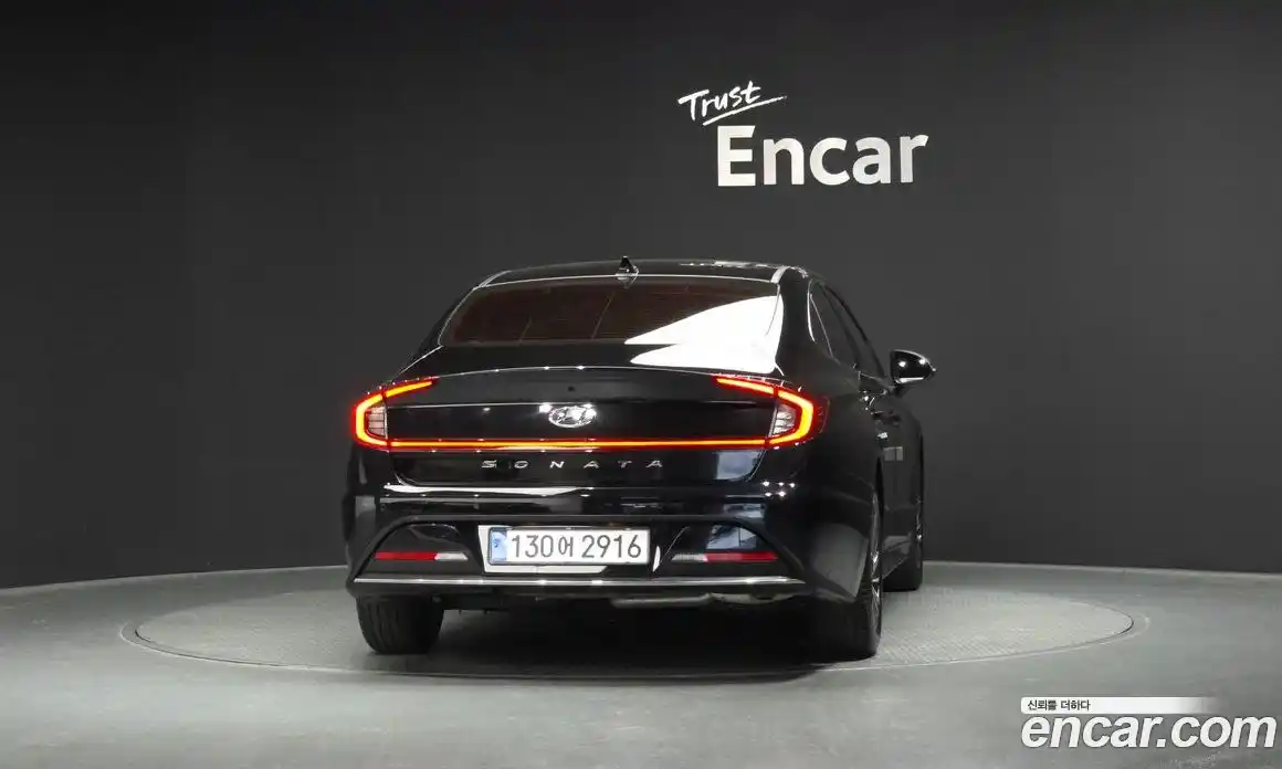 Hyundai Sonata 2022 2.0 автомат (гидро), фото 4