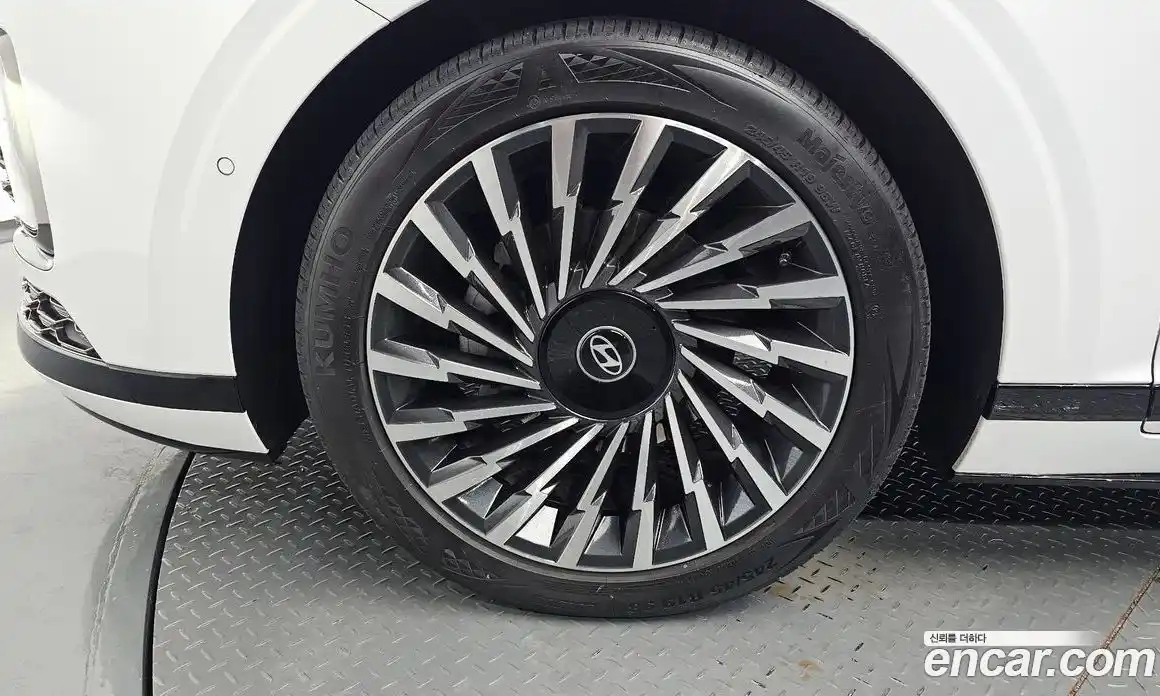 Hyundai Grandeur 2024 1.6 автомат (гидро), фото 4