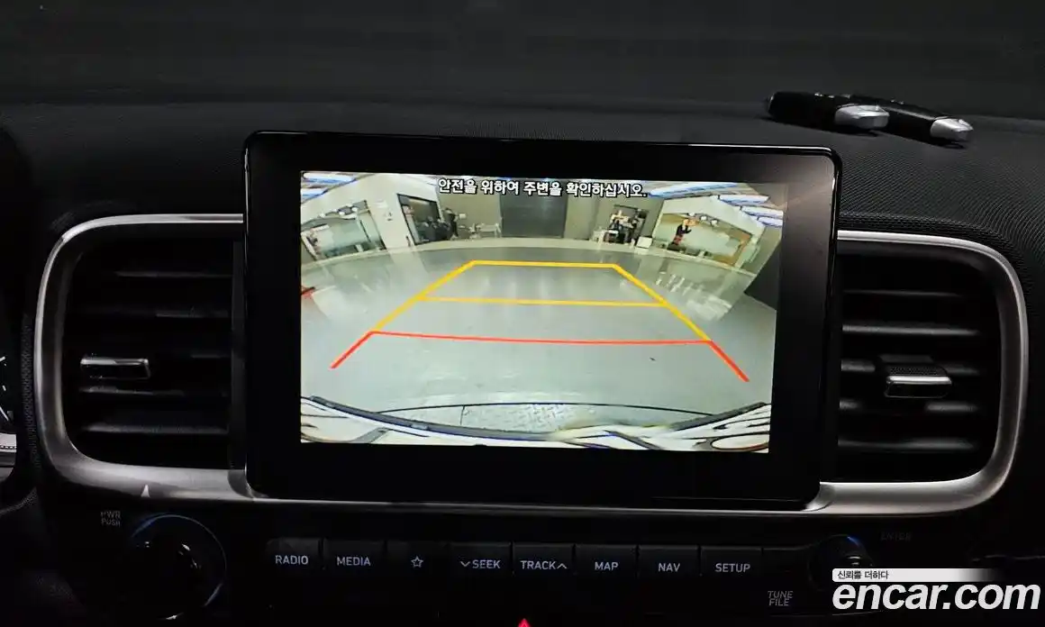 Hyundai Venue 2020 1.6 автомат (гидро), фото 21