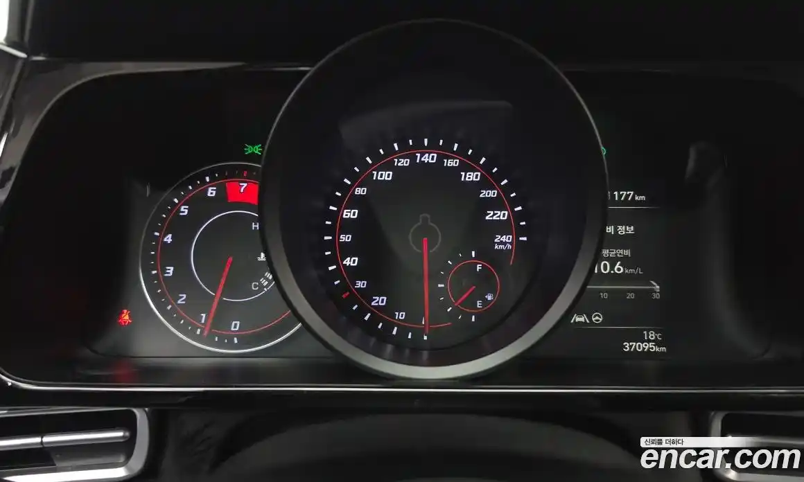 Hyundai Avante 2020 1.6 автомат (гидро), фото 11
