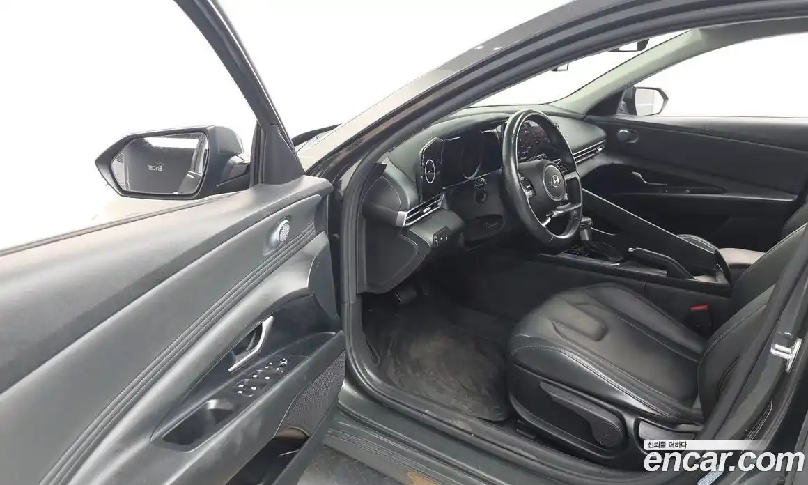 Hyundai Avante 2020 1.6 автомат (гидро), фото 13