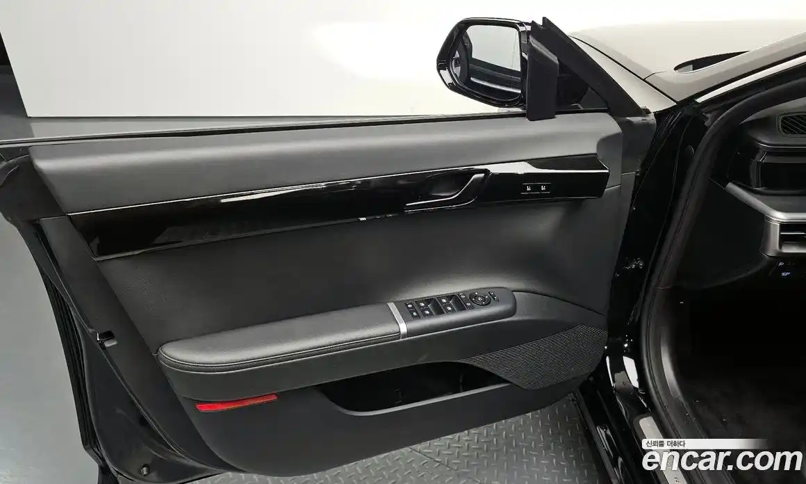 Hyundai Grandeur 2024 3.5 автомат (гидро), фото 13