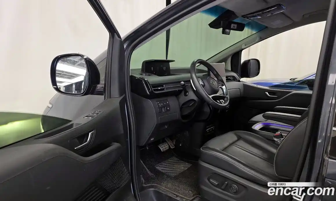 Hyundai Staria 2022 2.2 гидро, фото 13