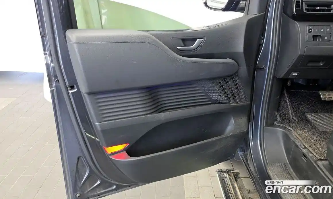 Hyundai Staria 2022 2.2 гидро, фото 14