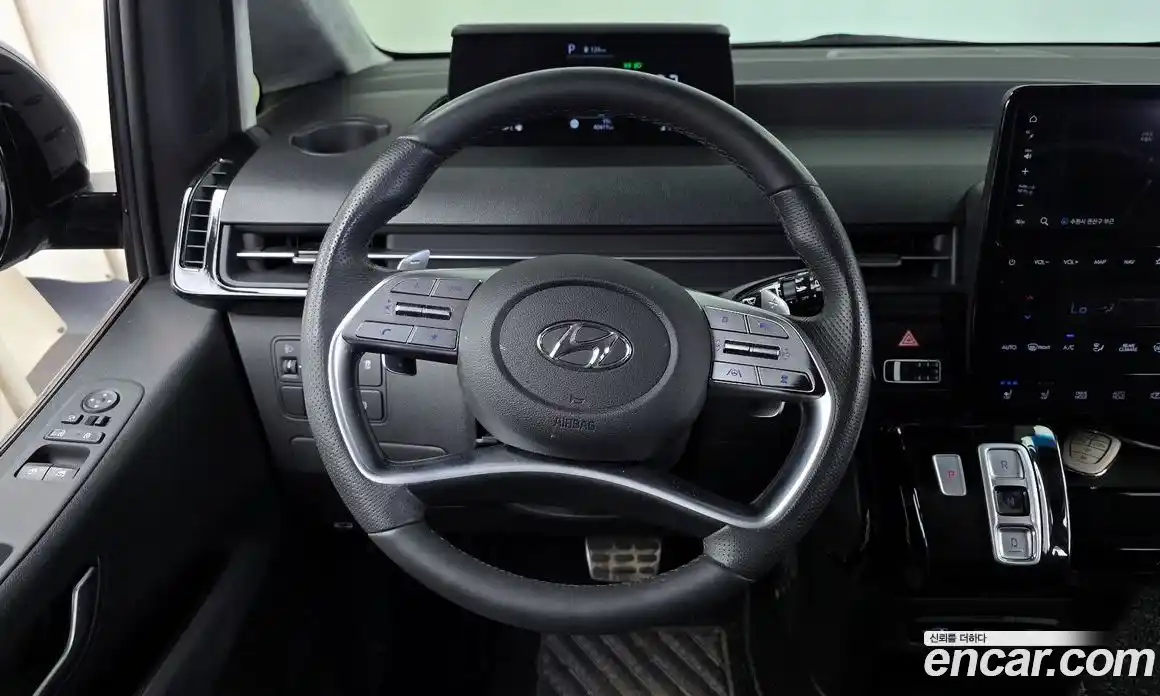 Hyundai Staria 2022 2.2 гидро, фото 19