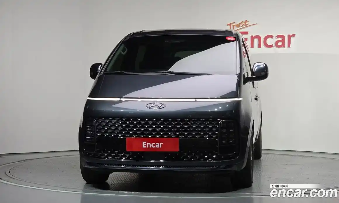 Hyundai Staria 2022 2.2 гидро, фото 3