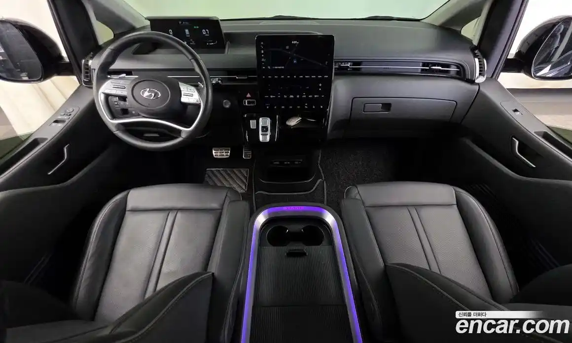 Hyundai Staria 2022 2.2 гидро, фото 10