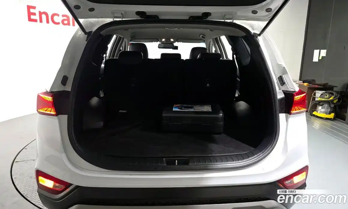 Hyundai Santa Fe 2019 2.0 автомат (гидро), фото 24