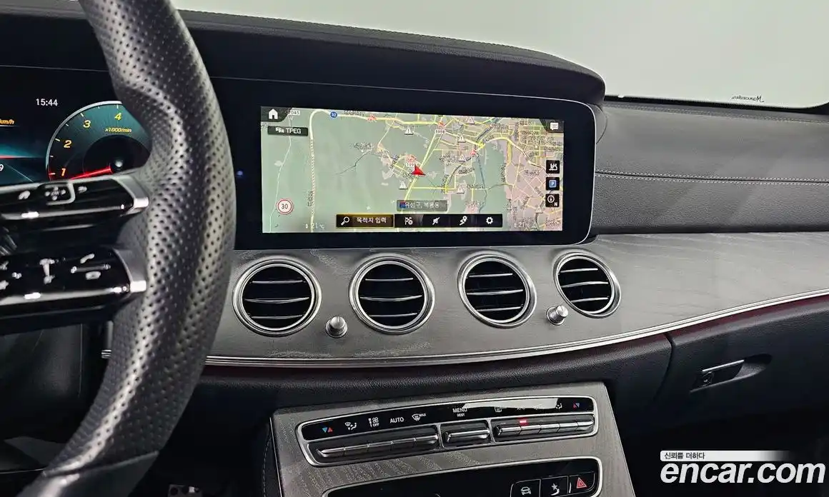 Mercedes-Benz E-Class 2022 2.0 гидро, фото 18