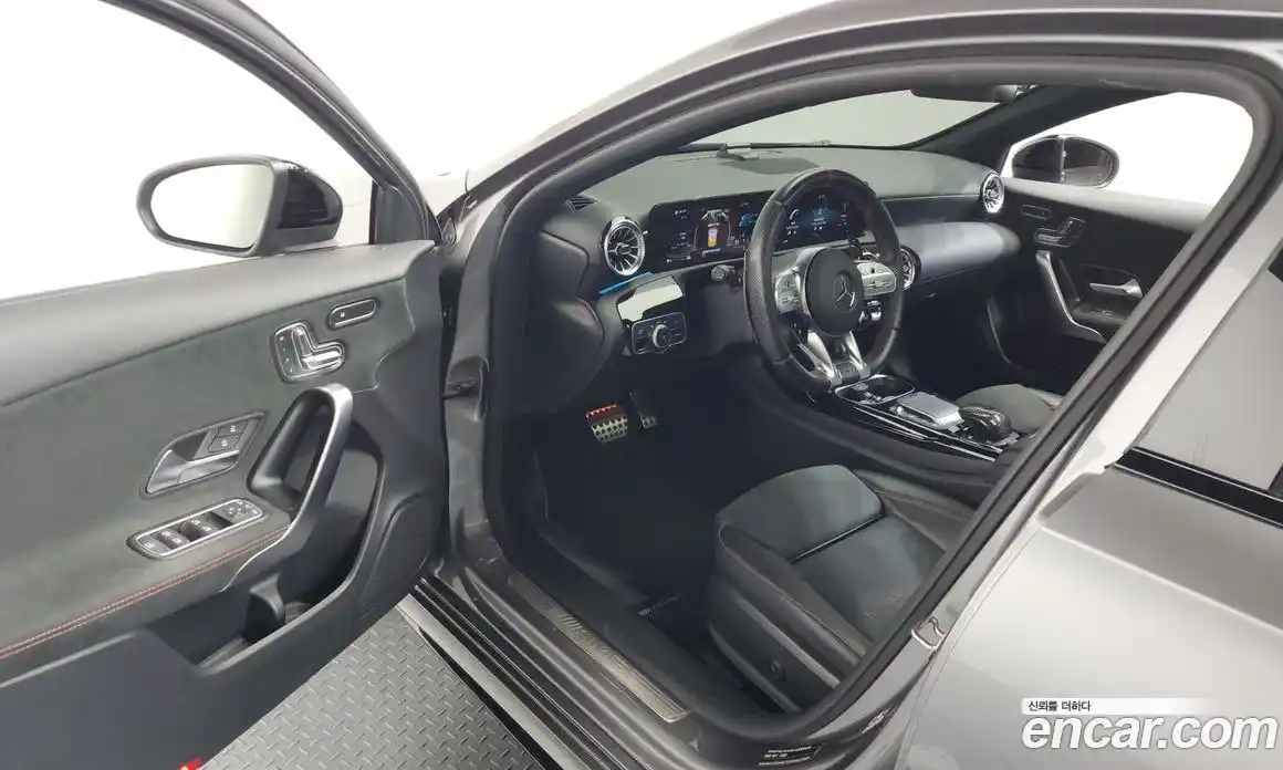 Mercedes-Benz A-Class 2022 2.0 гидро, фото 13