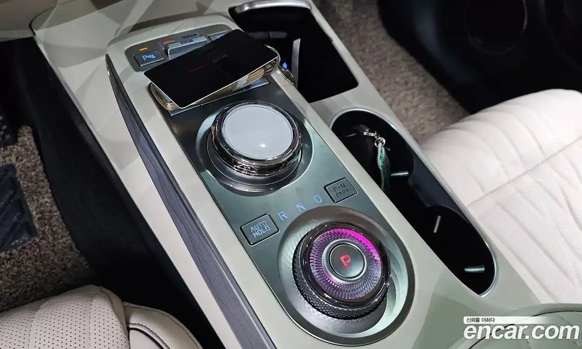Genesis GV70 2023 2.5 гидро, фото 12