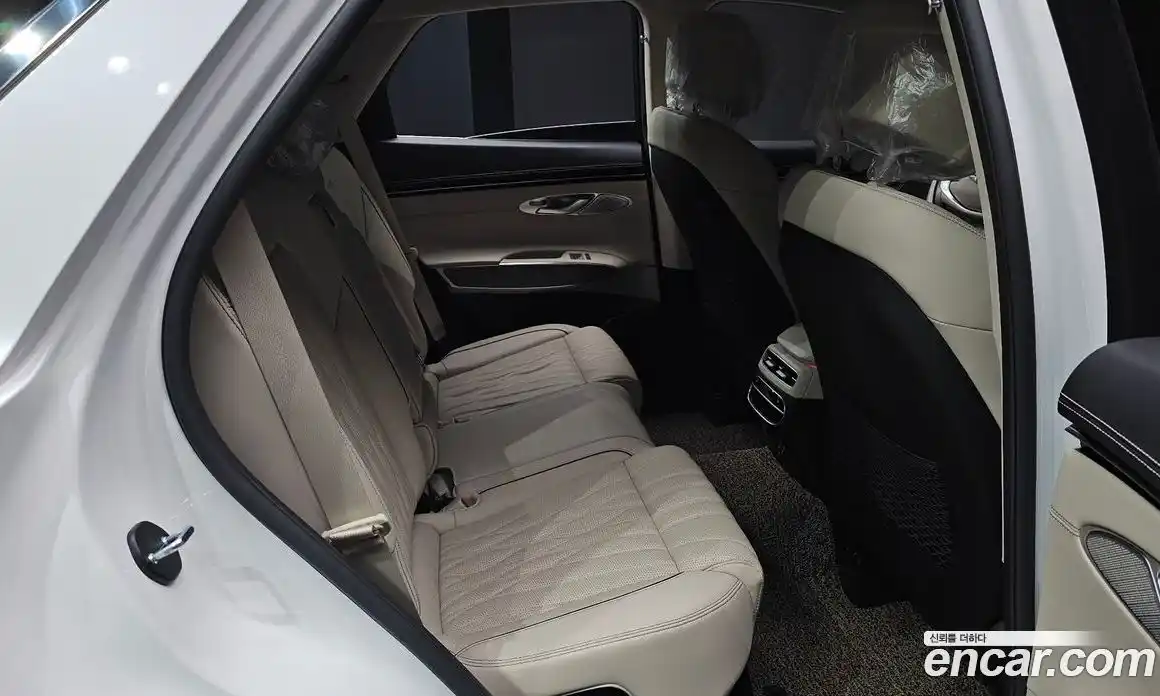 Genesis GV70 2023 2.5 гидро, фото 18