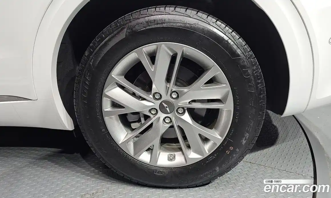Genesis GV70 2023 2.5 гидро, фото 7