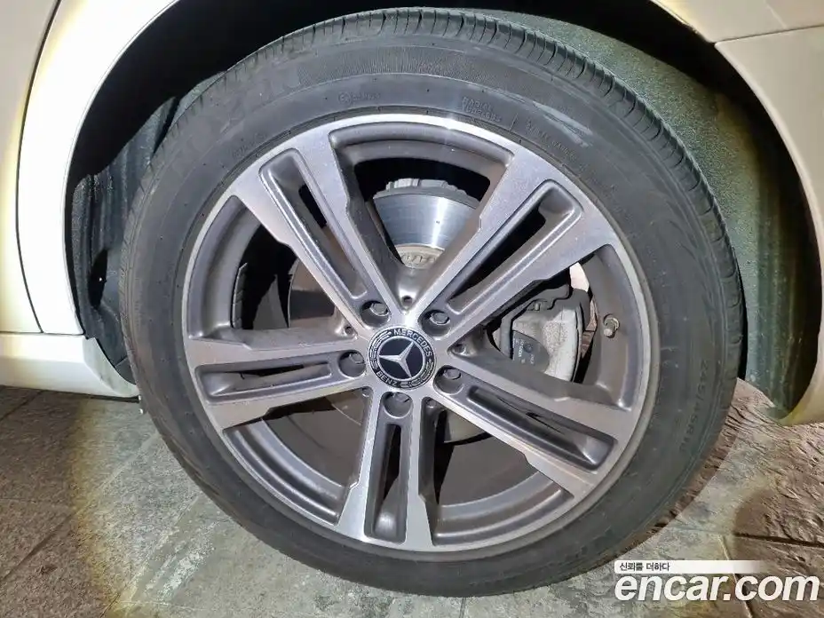 Mercedes-Benz E-Class 2022 2.0 автомат (гидро), фото 14